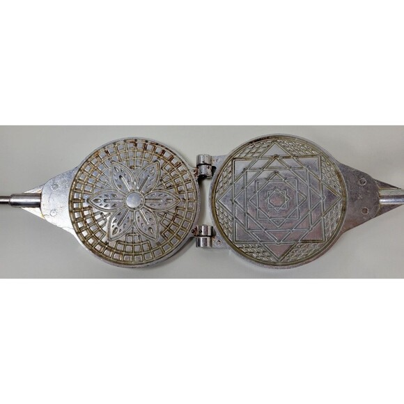 Eppicotispai Cast Aluminum Pizzelle Iron Maker‎ Stove Top Italy - Picture 4 of 10